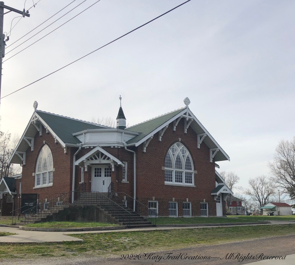 Love this view with the split steps leading up to the doors.